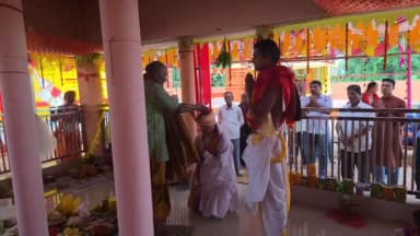 ପାଲଲହଡା: ସମଲ ଗ୍ରାମରେ ଜଗନ୍ନାଥ ମନ୍ଦିର ପ୍ରତିଷ୍ଠା ଉତ୍ସବରେ ଯୋଗ ଦେଲେ ବିଧାୟକ ଅଶୋକ ମହାନ୍ତି