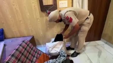 ਤਰਨਤਾਰਨ: ਓਪਰੇਸ਼ਨ ਪ੍ਰਹਾਰ 4 ਤਹਿਤ ਤਰਨ ਤਾਰਨ ਪੁਲਿਸ ਦੀ ਵੱਡੀ ਕਾਰਵਾਈ, ਪੁਲਿਸ ਨੇ ਚਲਾਇਆ ਸਰਚ ਅਭਿਆਨ
