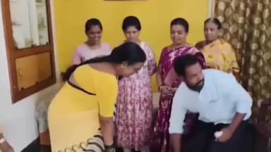 ಬಳ್ಳಾರಿ: ನಗರದ ಡಾಲರ್ಸ್ ಕಾಲೋನಿಯಲ್ಲಿ,ರಸ್ತೆಯಲ್ಲಿ ಸಿಕ್ಕ ನಾಲ್ಕು ತೊಲೆ ಬಂಗಾರದ ತಾಳಿ ಮಾಲೀಕರಿಗೆ ಹಿಂತಿರುಗಿಸಿದ ರುಕ್ಮಿಣಮ್ಮ