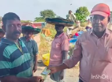 അമ്പലപ്പുഴ: മത്സ്യതൊഴിയ്ക്ക് ലഭിച്ച നോട്ട് കെട്ട് അവകാശിയെ കണ്ടെത്തി തിരികെ നൽകി മാതൃകയായി