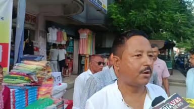 উত্তৰ লক্ষীমপুৰ: শিৱসাগৰৰ ৫ হাজাৰ বন্যাৰ্তলৈ সদৌ অসম নিৱনুৱা সন্থাৰ উদ্যোগত বস্ত্ৰ, খাদ্য,চিকিৎসা সেৱাৰ পদক্ষেপ লখিমপুৰত