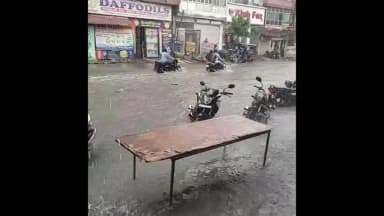 गंगापुर: गंगापुर सिटी शहर व आसपास के क्षेत्र में बरसात से सड़कें हुईं लबालब, वाहन चालकों को हुई परेशानी