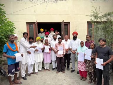 ਬਾਘਾ ਪੁਰਾਣਾ: ਅੱਜ ਵਿਧਾਇਕ ਅਮ੍ਰਿਤਪਾਲ ਵੱਲੋਂ ਨਗਰ ਕੌਂਸਲ ਬਾਘਾਪੁਰਾਣਾ ਵਿਖੇ ਕੱਚੇ ਘਰਾਂ ਨੂੰ ਪੱਕੇ ਮਕਾਨਾਂ ਵਿੱਚ ਤਬਦੀਲ ਕਰਨ ਸਬੰਧੀ ਪ੍ਰਮਾਣ ਪੱਤਰ ਵੰਡੇਂ