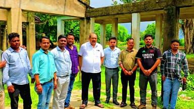 चक्रधरपुर: चक्रधरपुर प्रखंड के केरा हाट बाजार का बीडीओ ने किया निरीक्षण, जीर्णोद्धार होगा