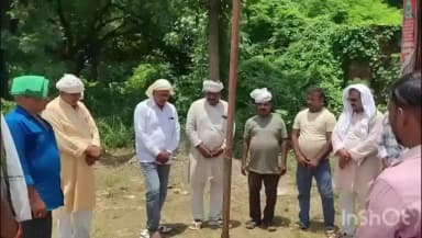 गुठनी: गुठनी प्रखंड मुख्यालय में भाकपा माले के संस्थापक चारू माजुमदार की पुण्यतिथि को शहादत दिवस के रूप में मनाया गया