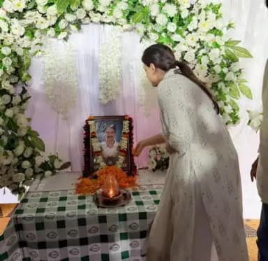 ଝାରସୁଗୁଡା: ସ୍ୱର୍ଗତ ସୁଶାନ୍ତ ସିଂଙ୍କୁ ଦୀପାଳି ଦାସଙ୍କ ଶ୍ରଦ୍ଧାଞ୍ଜଳି, କହିଲେ— ଓଡ଼ିଶା ହରାଇଲା ଜଣେ ପ୍ରଖର ଜନନେତା