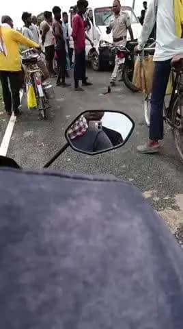 हरिहर बीघा और लालबिघा के बीच नहर पर एक मैजिक गाड़ी ने मारे टकर,बाइक सवार हुए जख्मी।