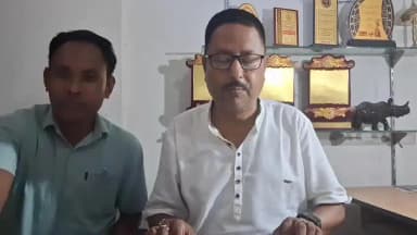 উত্তৰ লক্ষীমপুৰ: বানত মৃত্যু হোৱা পৰিয়াললৈ এককালীন১০ লাখ টকাৰ সাহায্যৰ দাবী নগৰত নিৱনুৱা সন্হাৰ,১০দফীয়া দাবীৰে স্মাৰকপত্ৰ মুখ্যমন্ত্ৰী লৈ