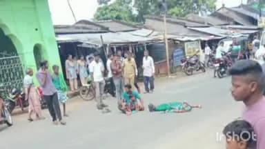 କଟକ ସଦର: ଚମ୍ପେଶ୍ୱର ମୁଖ୍ୟ ରାସ୍ତାରେ ବସି ଦମ୍ପତିଙ୍କ ପ୍ରତିବାଦ, ଥାନା ଅଭିଯୋଗ ନଶୁଣିବା ଯୋଗୁଁ ଏହି ପ୍ରତିବାଦ