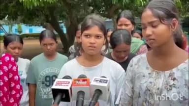 अंबिकापुर: राई मिशन स्कूल की छात्राओं ने हॉस्टल अधिक्षिका की प्रताड़ना को लेकर DM से मिलने के लिए रवाना होते हुए जानकारी दी