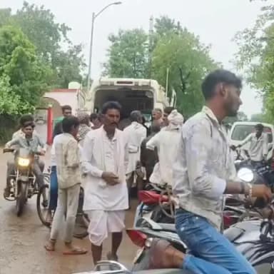 लटेरी: चमरा कुंडल में जमीनी विवाद में दो पक्ष भिड़े, कई घायल