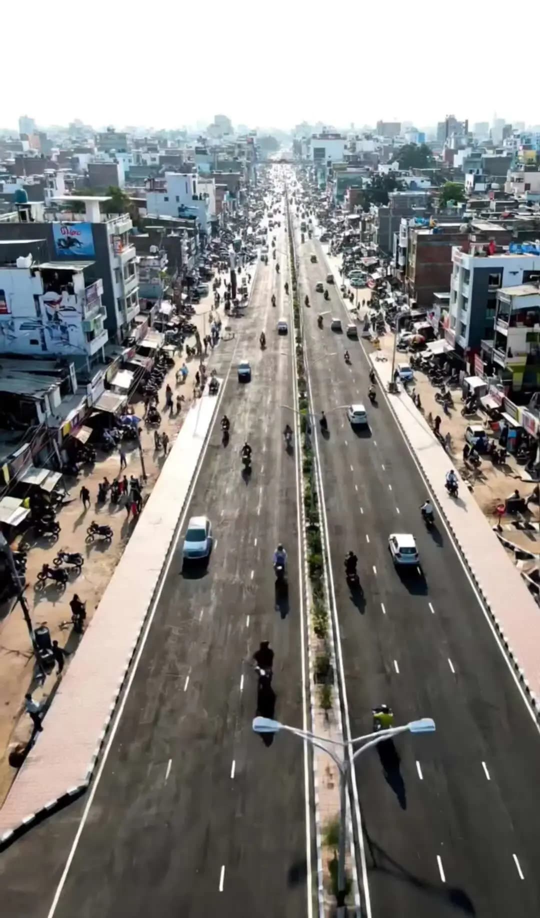 थाना चौक–बंगाली बाजार एप्रोच रोड का निर्माण लगभग पूरा हो गया |