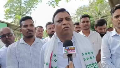 ঢেকিয়াজুলি ভাগ: ভয়াৱহ বান সমস্যাৰ সময়ত অসমলৈ নাহিল দেশৰ প্ৰধানমন্ত্ৰী আৰু গৃহমন্ত্ৰী,ঢেকীয়াজুলিত ক্ষোভ আট্ছাৰ সভাপতিৰ
