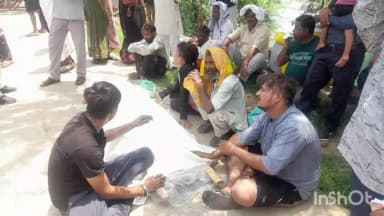 डीग: सड़क हादसे में युवक की मौत के बाद परिजनों का गुस्सा फूटा, शव रखकर सड़क पर लगाया जाम