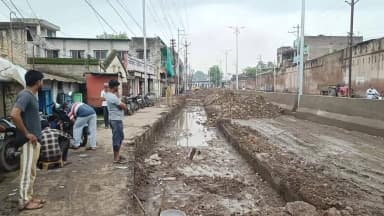बुरहानपुर नगर: गणपति थाने से शनवारा तक सड़क निर्माण कार्य शुरू