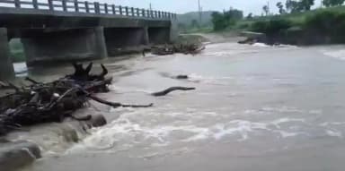 ఎల్దుర్తి: ఉదృతంగా ప్రవహిస్తున్న వాగు