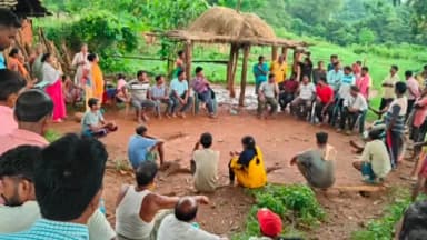 जगन्नाथपुर: प्रेम को मिली समाज की स्वीकृति: आदिवासी परंपरा के बीच रोआम गांव में सामाजिक फैसला, युवक ने पूरे समाज के सामने भरी मांग