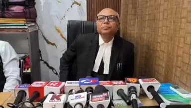 कानपुर: जंतर मंतर में लाठी चार्ज के विरोध में मानवाधिकार आयोग से शिकायत, वकील ने मारपीट के 50 वीडियो भेजे, 100 छात्र घायल