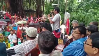 মেদিনীপুর: হকার উচ্ছেদের বিরুদ্ধে প্রতিবাদী আন্দোলন মেদিনীপুর থেকে ছড়ালো এবার খড়্গপুরে, নেতৃত্বে সি আই টি ইউ