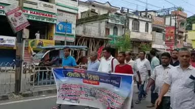 কালচিনি: বিভিন্ন দাবি দাবার ভিত্তিতে আলিপুরদুয়ারে জেলাশাসকের কাছে ডেপুটেশন