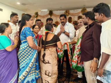 వరంగల్: వర్ధన్నపేటలో 250 మంది కార్యకర్తలు కేఆర్ నాగరాజు సమక్షంలో కాంగ్రెస్లో చేరిక