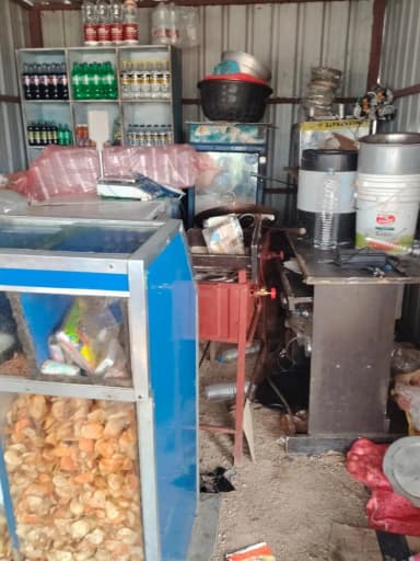 గద్వాల్: గద్వాల్ మెల్లచెరువు షాపులో మూడోసారి దొంగతనం: 10,000 విలువ చోరీ