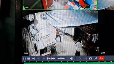 jalesar Mahavir ganj Kishan mohhalla.
ward no.2 Kirpa karke jalesar police karwai krne ki kirpa kare.