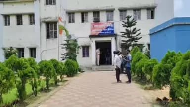জগৎবল্লভপুর: তোলাবাজি দুর্নীতি ও বেণী নির্মাণের অভিযোগে গ্রেপ্তার জগৎবল্লভপুরে তৃণমূল নেতা সানি মল্লিক
