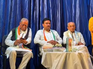 বালি-জগাছা: হাওড়ার রামগোপাল মঞ্চে সাংস্কৃতিক ও সাহিত্য সমিতি পক্ষ থেকে অনুষ্ঠিত হলো প্রবীণ ও বিশিষ্ট ব্যক্তিদের সংবর্ধনা অনুষ্ঠান