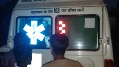 बिलारी: बिलारी में युवती को 11000 वोल्ट बिजली का करंट लगा, छत पर लकड़ी लेते समय हुआ हादसा, हालत गंभीर