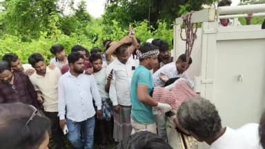 गोविंदपुर: गोबिंदपुर थाना क्षेत्र के मटियाला पंचायत सचिवालय के पीछे नदी किनारे मिला युवक का शव, इलाके में सनसनी