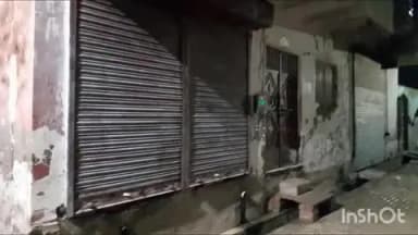 हाथरस: मोहल्ला तमनागड़ी में तीसरे दिन भी डर के साये में पसरा सन्नाटा, शाम ढलते ही दुकानों पर लगे ताले