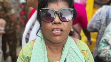 জলপাইগুড়ি: জলপাইগুড়ির কৃষ্ণ দাসের কন্যা জেলা পরিষদ সদস্যা প্রণয়িতা দাসকে ডিম থেরাপি, কেন কি বললেন বিক্ষোভকারীরা?