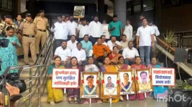 नाशिक: नाशिक मनपासमोर शिवसेना उबाठा च्या नगरसेवकाचं आंदोलन नाशिक खड्डेमुक्त करा सेनेची मागणी