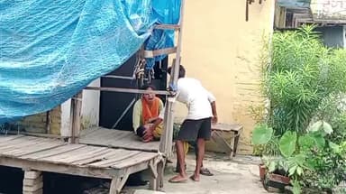 लखीमपुर: हाईकोर्ट के आदेश पर बक्सा मार्केट की दुकान खाली कराने पहुंची नगर पालिका टीम, पुलिस बल का किया जा रहा इंतजार