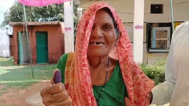 हर पीढ़ी का एक संकल्प—पहले मतदान।
दतिया विधानसभा उपनिर्वाचन-2026 के तहत एक वृद्ध मतदाता ने उत्साहपूर्वक मतदान केंद्र पहुंचकर अपने मताधिकार का प्रयोग किया।
आइए, हम सभी भी अपने मताधिकार का अवश्य प्रयोग करें और सशक्त लोकतंत्र के निर्माण में अपनी भागीदारी निभाएं।
Election Commission of India
Chief Electoral Officer Madhya Pradesh
#DatiaVotes #मतदान_महापर्व #मेरा_वोट_मेरा_अधिकार #DatiaByElection2026 #Datia