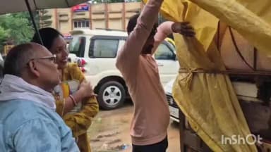 जगदलपुर: जगदलपुर में पीडीएस चावल तस्करी का भंडाफोड़, 30-40 बोरी सरकारी चावल से भरी पिकअप की गई जब्त