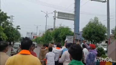కరీంనగర్: కాంగ్రెస్ ప్రభుత్వ మోసపూరిత వైఖరి పై కరీంనగర్ లో బీజేవైఎం నిరసన..