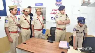 గంగాధర: గంగాధర పోలీసు స్టేషన్ వార్షిక తనిఖీ చేసిన కరీంనగర్ పోలీస్ కమీషనర్ గౌస్ ఆలం