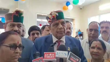 सोलन: स्वास्थ्य मंत्री डॉक्टर कर्नल धनीराम शांडील ने हिम इरा शॉप का शुभारंभ किया