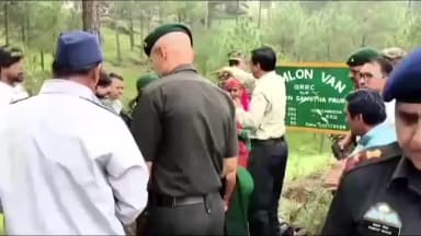 लैंसडाउन: लैंसडाउन में ‘वृक्ष संरक्षण दिवस’ धूमधाम से मनाया गया, 500 बांज-देवदार के पौधे रोपे गए