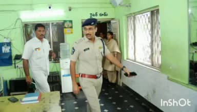 తెనాలి: తెనాలిలో పోలీస్ స్టేషన్లో ఆకస్మిక తనిఖీ చేసిన గుంటూరు జిల్లా ఎస్పీ వకుల్ జిందాల్