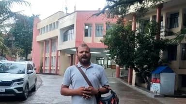 गारू: लातेहार ज़िले के गारू प्रखंड के कबरी ग्राम के ग्राम प्रधान राजेंद्र उरांव की मौत दारु पीने से हुई