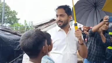 ରାୟଗଡା: ରାୟଗଡ଼ା ଜିଲ୍ଲପାଳ ଆଶୁତୋଷ କୁଲକର୍ଣିଙ୍କ କୋଡ଼ିଙ୍ଗାମାଳି ପ୍ରଭାବିତ ଅଞ୍ଚଳର ୧୦ଟିଗ୍ରାମକୁଗ୍ରସ୍ତ,ସମସ୍ୟସଂମ୍ପର୍କରେ ଲୋକଙ୍କ ସହ କଲେ ଆଲୋଚନା