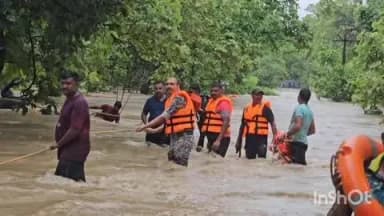 चामोर्शी: पूराच्या पाण्याचा अंदाज चुकला; सोनापूर येथे तीन दुचाकी तर रेंगेवाही नाल्यात कार वाहून गेली
