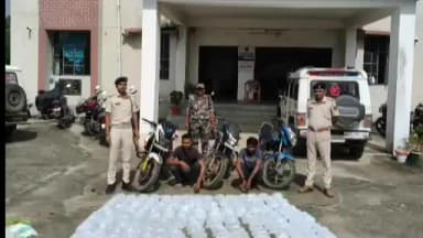गोविंदपुर: थाली पुलिस ने 430 लीटर देशी शराब के साथ तीन बाइक की कार्रवाई में दो तस्करों को किया गिरफ्तार