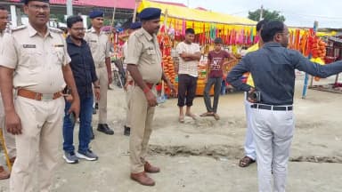 मनिहारी: मनिहारी घाट पर सावन के लिए प्रशासन अलर्ट, अव्यवस्थित दुकानें 24 घंटे में हटाने का निर्देश