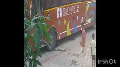 रामसनेही घाट: आगरा से गोरखपुर जा रही निजी बस से चांदी के जेवर रामसनेही घाट के पास गायब होने की आशंका, घटना सीसीटीवी में कैद