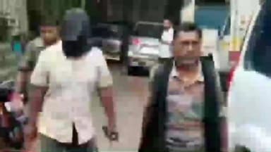 सकरा: सकरा में पुलिस ने अपनी मां से दुष्कर्म के आरोप में एक युवक को गिरफ्तार किया, इलाके में आक्रोश