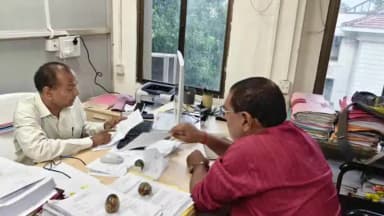 कल्याणपुर: कल्याणपुर विधायक सचिंद्र प्रसाद सिंह ने जल संसाधन विभाग में कार्यपालक अभियंता चंपारण जोन से मुलाकात कर विकास पर की चर्चा